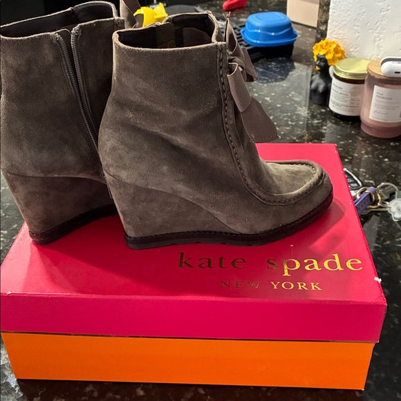 KATE SPADE Shoes - Picture 9 of 10